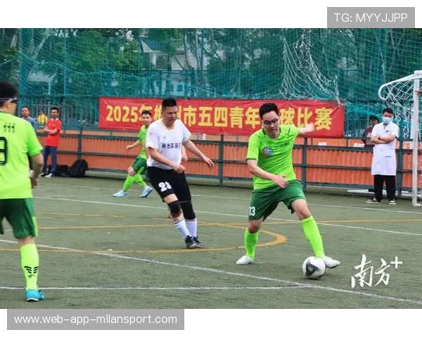 梅州降级后的足球文化如何在社区继续传承？